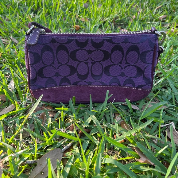Rare Purple Coach Demi Leather and Canvas. Perfect for Summer - Picture 4 of 10